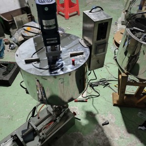 卧式液体自/动搅拌定量灌装机/卧式+热搅拌灌装机 型号:BJHF-ZD-50S库号：M413337
